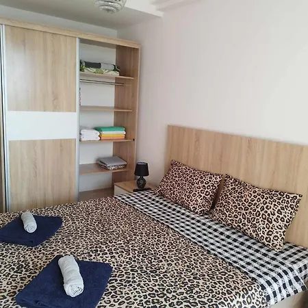 Apartment Sky City 25th & 33th Floor With Pool & Spa & Fitness & Parking Including In Price Skopje